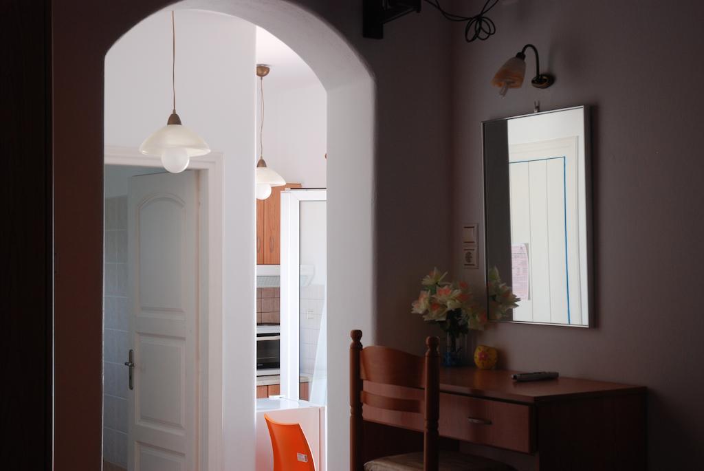 Pension Katerina Studios เตลอส ภายนอก รูปภาพ