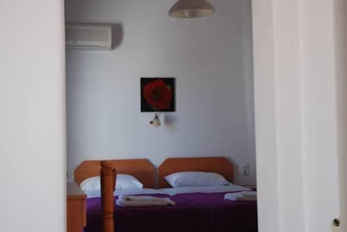 Pension Katerina Studios เตลอส ภายนอก รูปภาพ